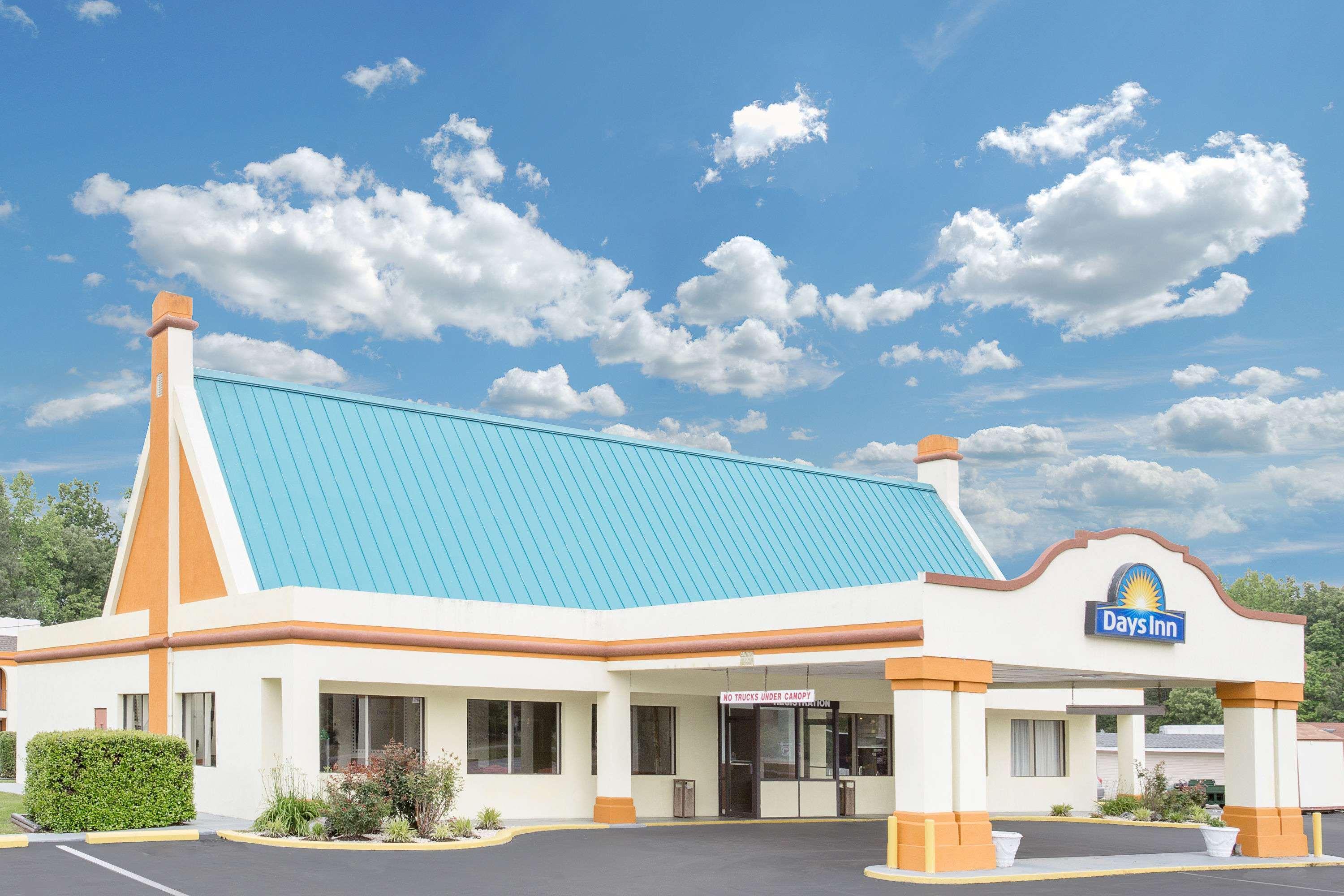 Days Inn By Wyndham Ruther Glen Kings Dominion Area Exterior photo