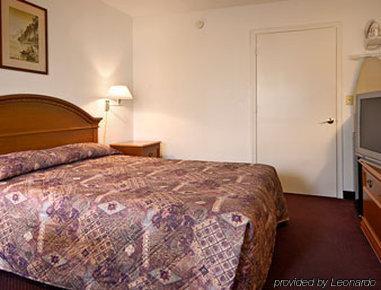 Days Inn By Wyndham Ruther Glen Kings Dominion Area Room photo