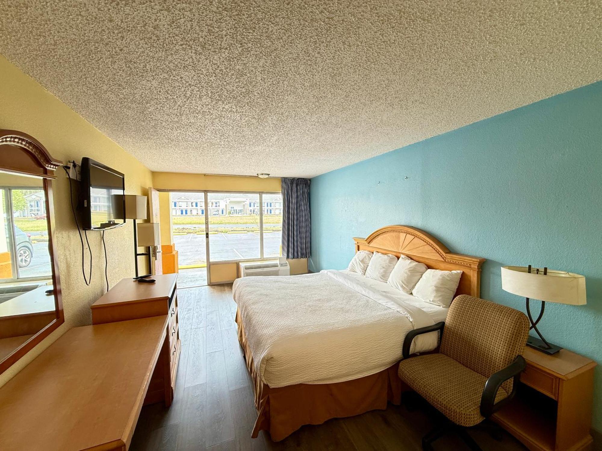 Days Inn By Wyndham Ruther Glen Kings Dominion Area Exterior photo